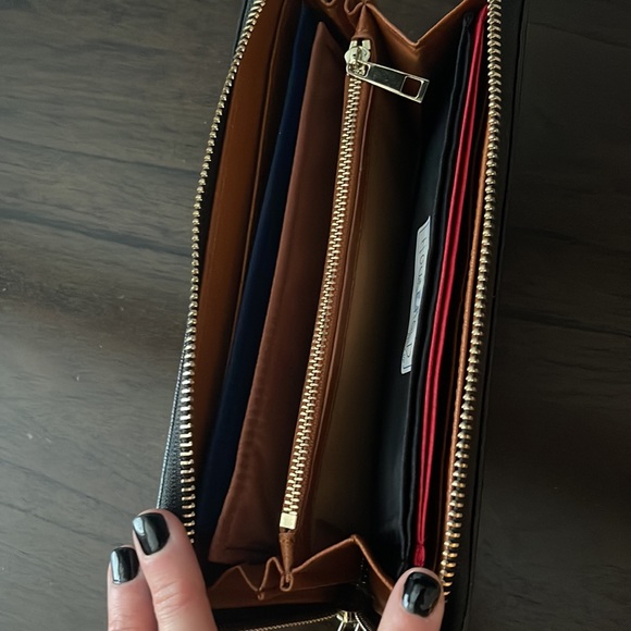 Divvy Up Wallet - Picture 6 of 7